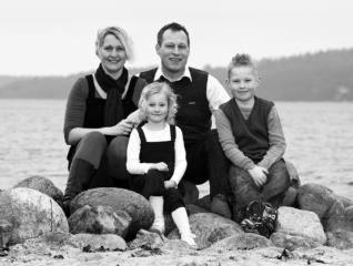 Familie og gruppe billeder, sort/hvid udendøres familie billeder, sølvbryllupsgave, fødselsdagsgave, Søskendebilleder